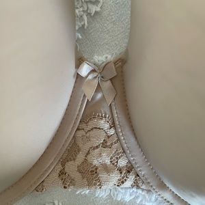 Torrid 44 DD nude bra